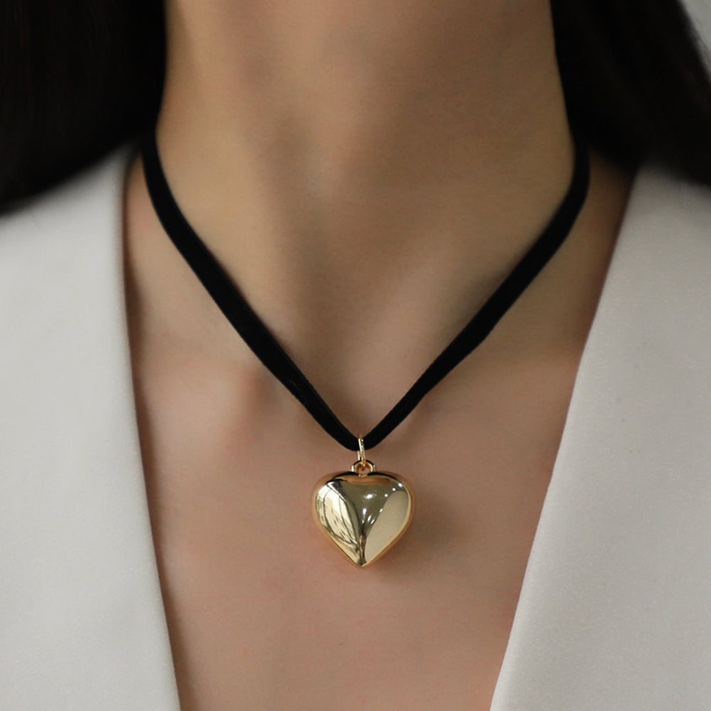 Heart Pendant Velvet Rope Choker Necklace Trendsi