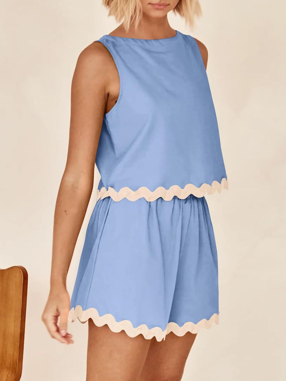 Contrast Trim Sleeveless Top and Shorts Set Trendsi