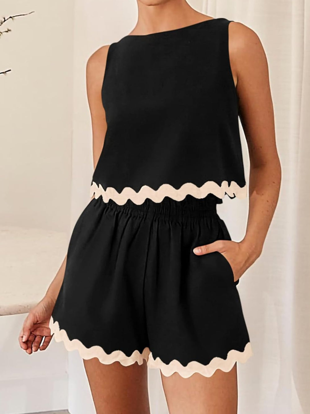 Contrast Trim Sleeveless Top and Shorts Set Trendsi