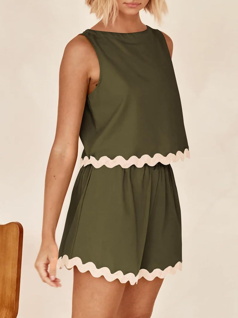 Contrast Trim Sleeveless Top and Shorts Set Trendsi