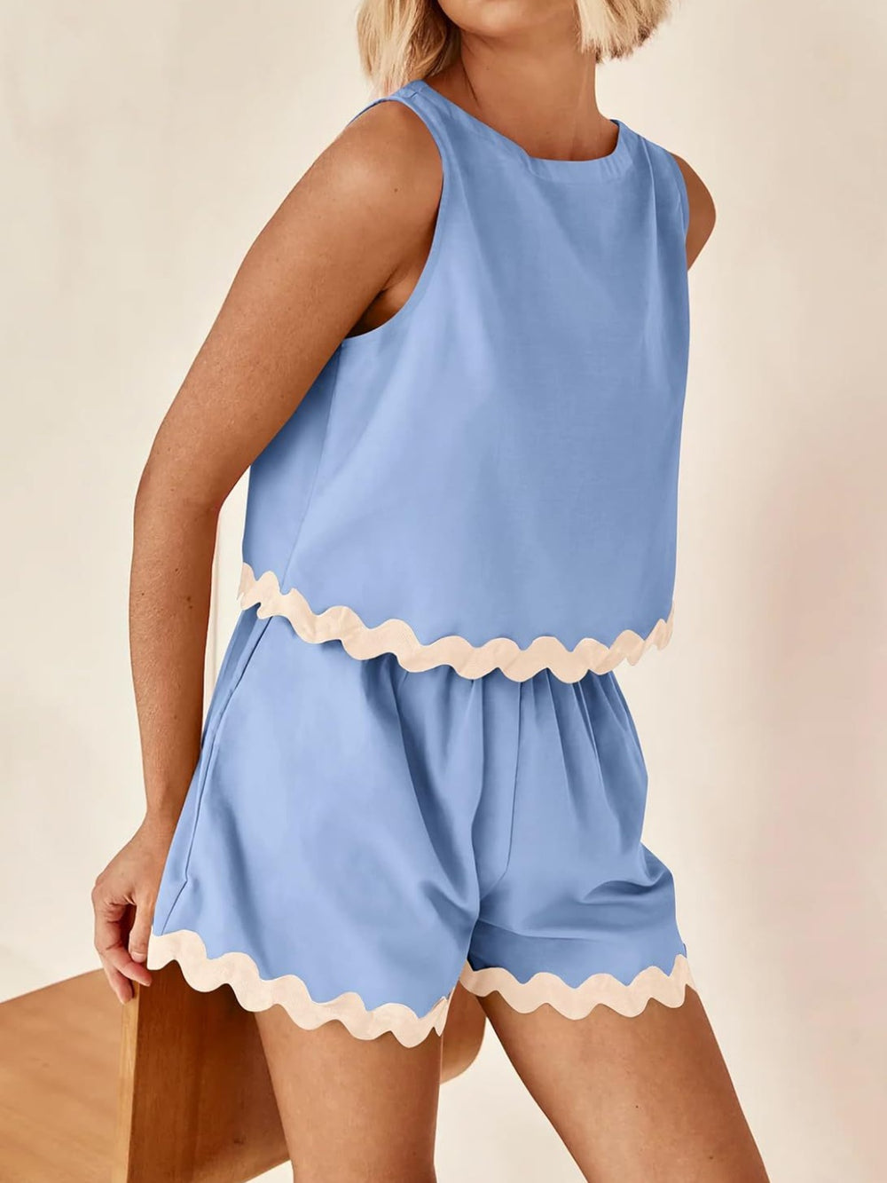 Contrast Trim Sleeveless Top and Shorts Set Trendsi