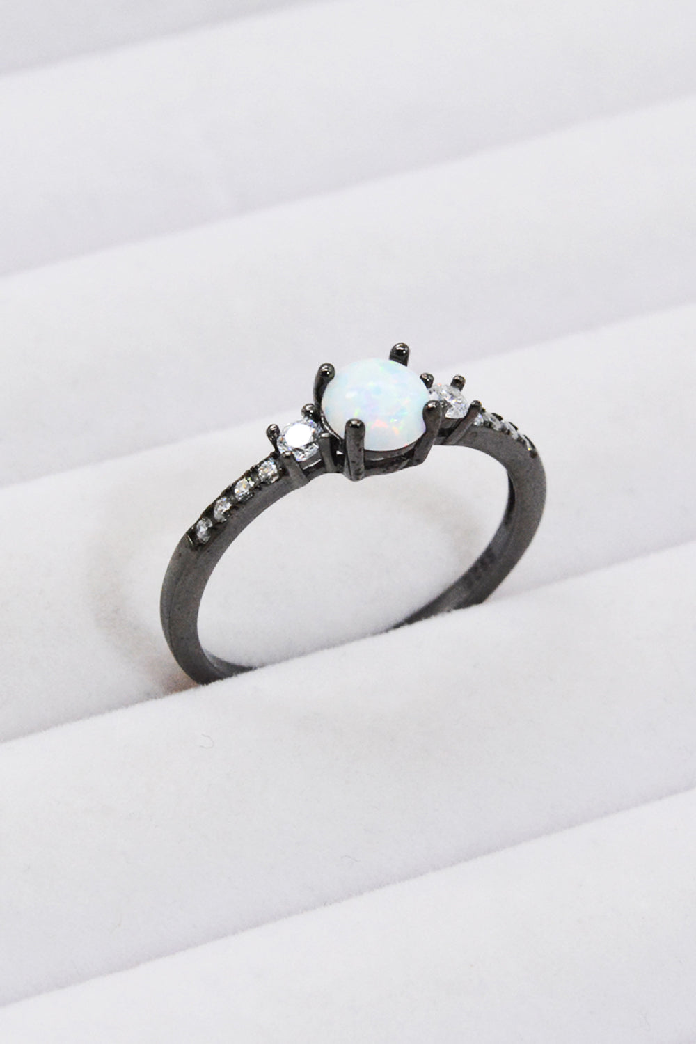 925 Sterling Silver Round Opal Ring Trendsi